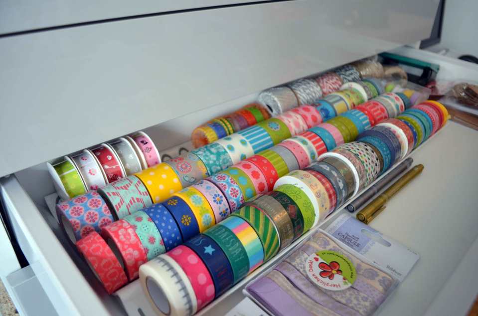 Den Gewürzeinsatz von IKEA sieht man vor lauter Washi Tapes gar nicht mehr.