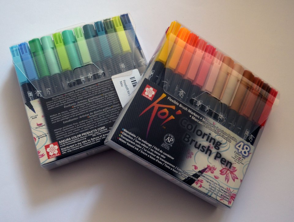 Die Sakura Koi Brush Pens können als normale Fasermaler benutzt oder mit Wasser verblendet werden. Sie eignen sich auch zum Lettern.